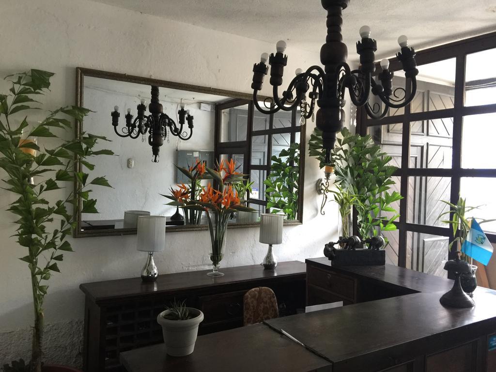 Hostel La Quinta Antigua Bagian luar foto